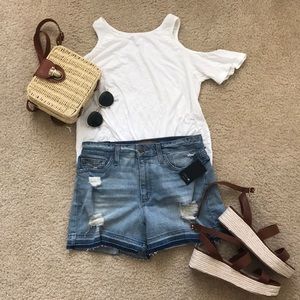 NWT Joe’s distressed raw hem denim shorts 28